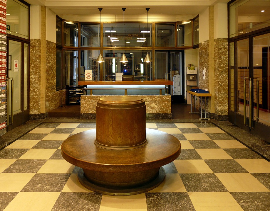 The Benefits of Investing in a Modern Reception Desk